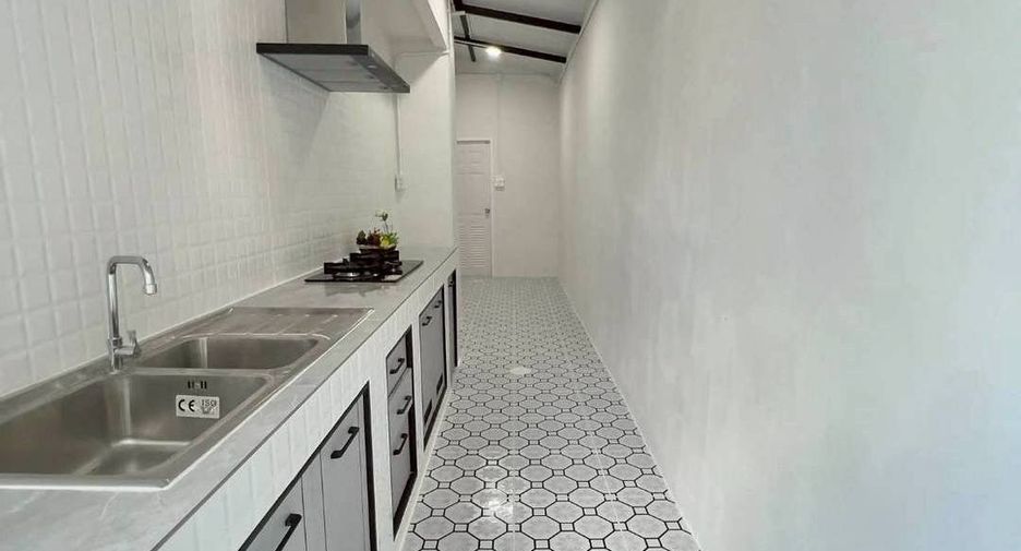 Haus zum Kauf mit 4 Zimmer in Khlong Sam Wa, Bangkok