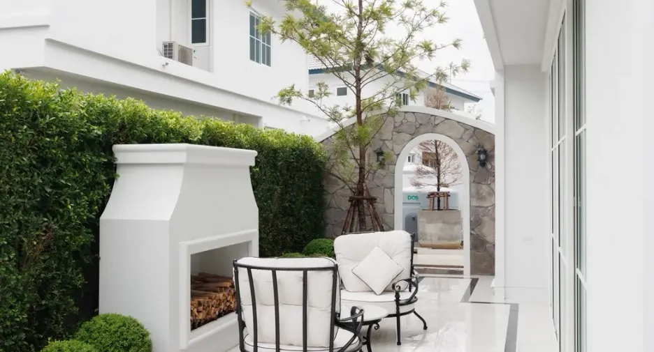 For rent 5 bedrooms house in Mueang Chiang Mai, Chiang Mai