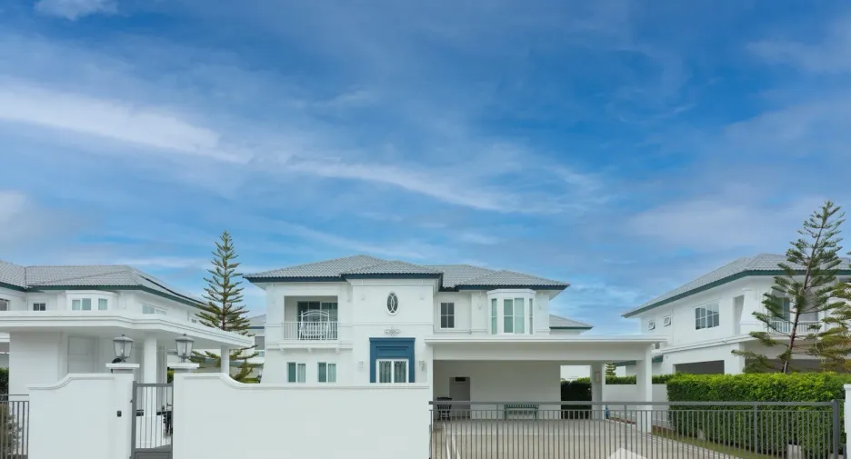 For rent 5 bedrooms house in Mueang Chiang Mai, Chiang Mai