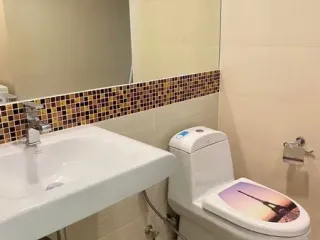 出租 和 出售 2 卧室 公寓 在 Bang Kapi, 曼谷
