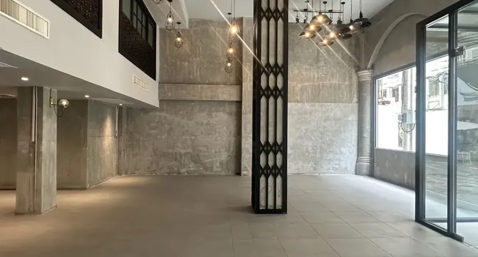 出租 商业空间 在 Watthana, 曼谷