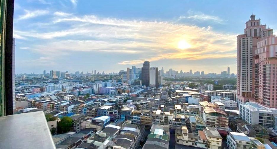 Wohnung zum Kauf mit 2 Zimmer in Khlong Toei, Bangkok