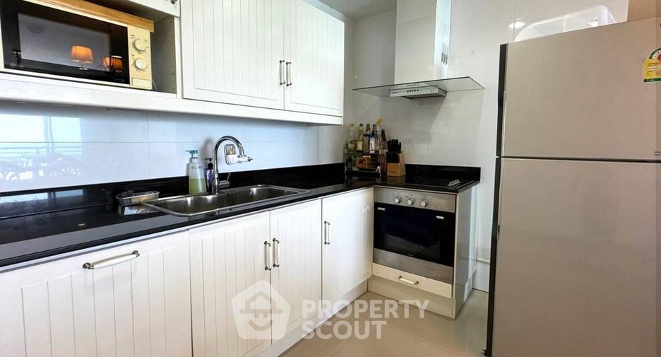 For rent and for sale 3 bedrooms condo in Si Racha, Chonburi