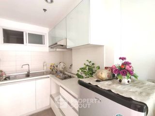 For sale 2 bedrooms condo in Bang Phlat, Bangkok
