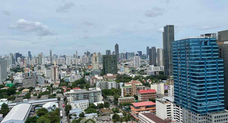 À vendre 4 chambres condo à Watthana, Bangkok