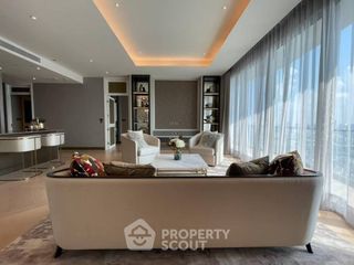 For sale 3 bedrooms condo in Khlong San, Bangkok