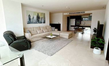 For rent 3 bedrooms condo in Watthana, Bangkok
