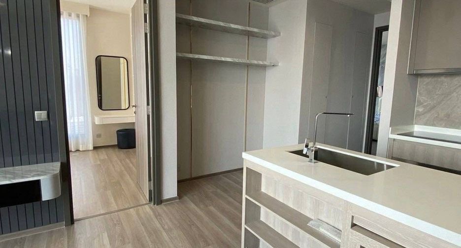Condo en alquiler de 3 habitaciones en Bang Kho Laem, Bangkok