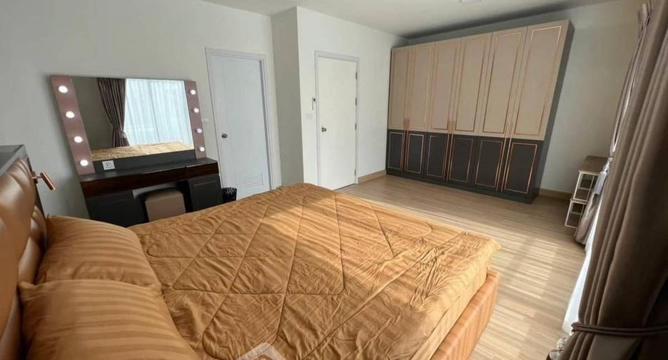 Reihenhaus zur Miete mit 3 Zimmer in Wang Thonglang, Bangkok