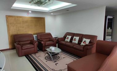 Condo en alquiler de 3 habitaciones en Watthana, Bangkok