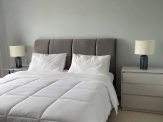 For rent 3 bedrooms condo in Huai Khwang, Bangkok