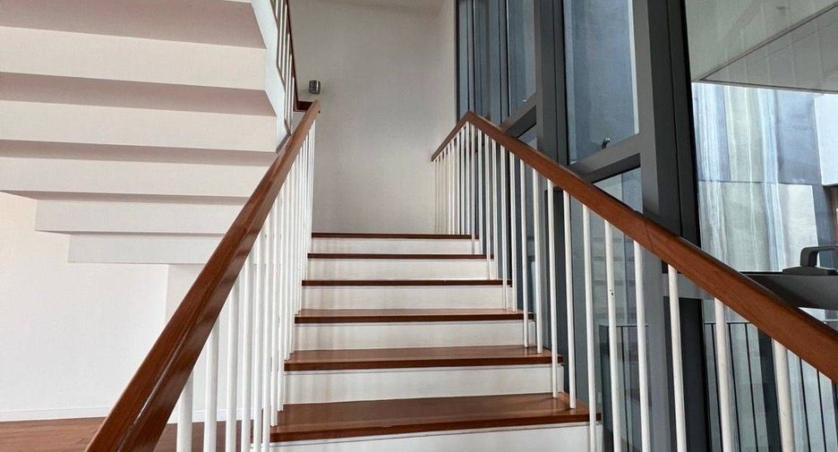 For sale 3 bedrooms condo in Yan Nawa, Bangkok