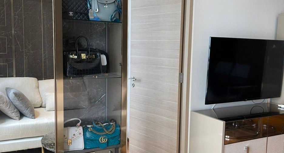 For sale 2 ベッドルーム condo in Khlong Toei, Bangkok