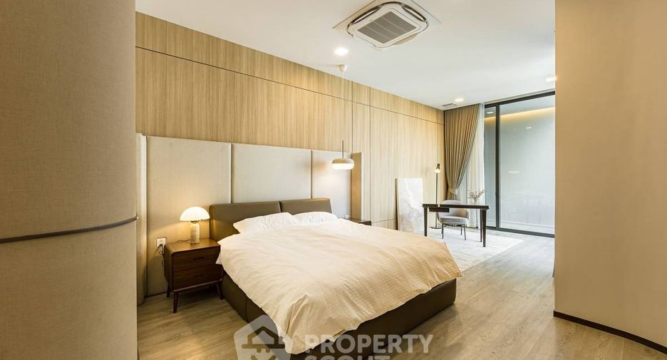 For sale 4 bedrooms house in Saphan Sung, Bangkok