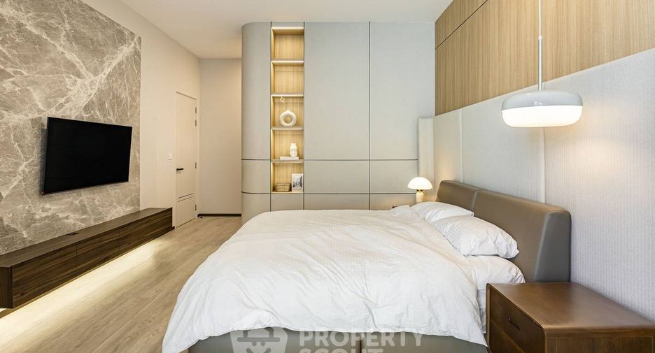 For sale 4 bedrooms house in Saphan Sung, Bangkok