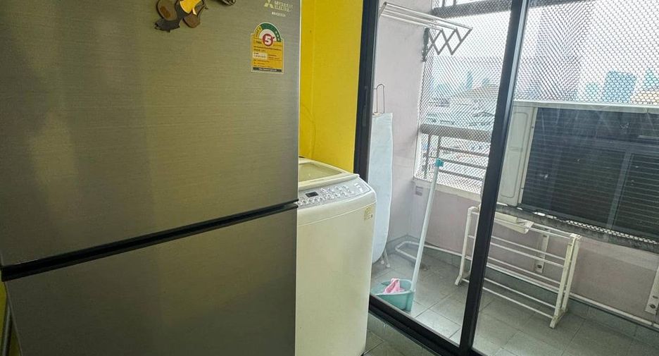 For sale 1 bed condo in Yan Nawa, Bangkok