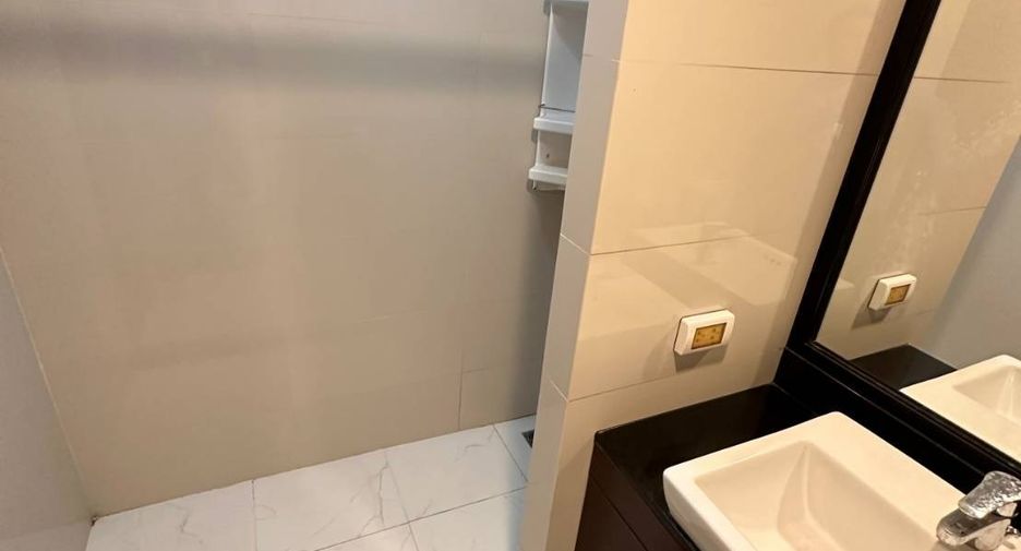 Продажа 1 кровать кондо в Чатучак, Бангкок