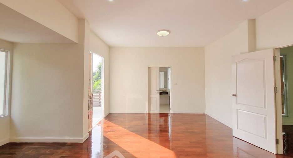 For sale 3 bedrooms house in Prawet, Bangkok