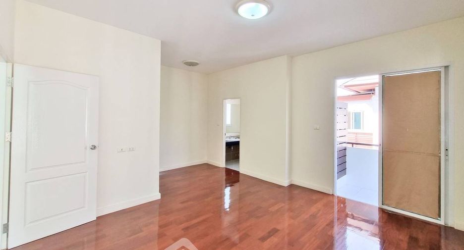 For sale 3 bedrooms house in Prawet, Bangkok