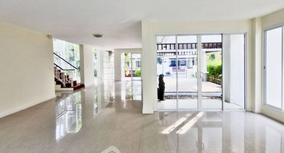 For sale 3 bedrooms house in Prawet, Bangkok