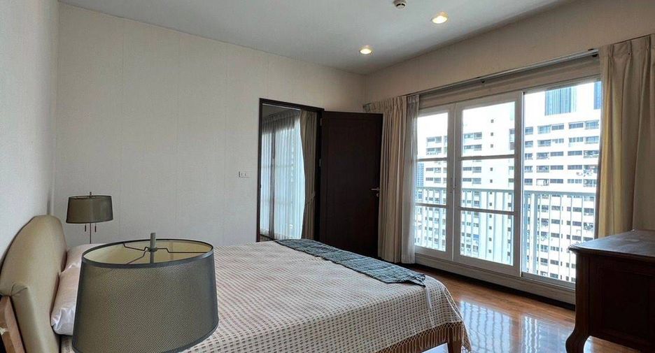 For rent and for sale 2 bedrooms condo in Watthana, Bangkok