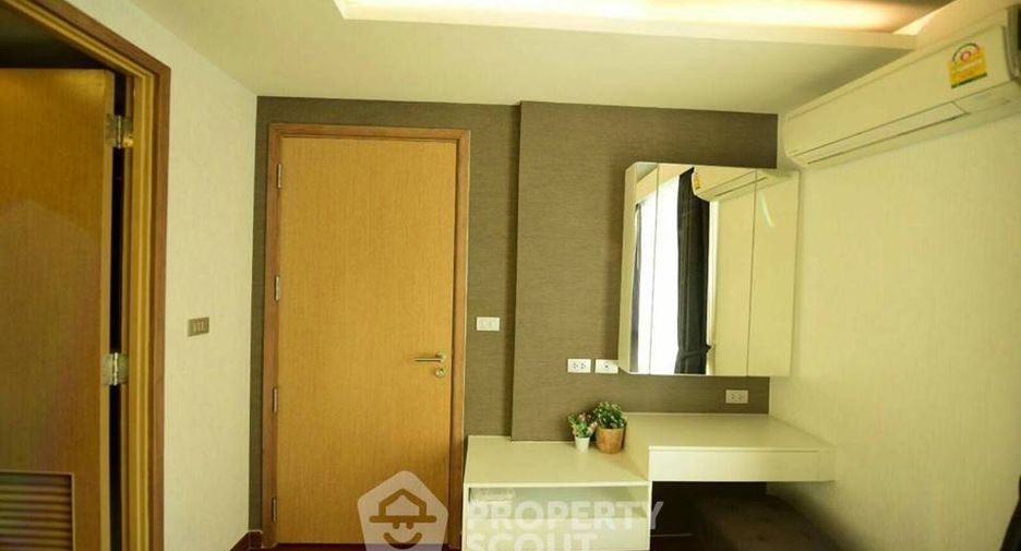 For sale 2 bedrooms condo in Watthana, Bangkok