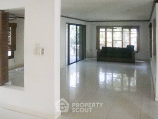 Casa en venta de 6 habitaciones en Bang Lamung, Chonburi
