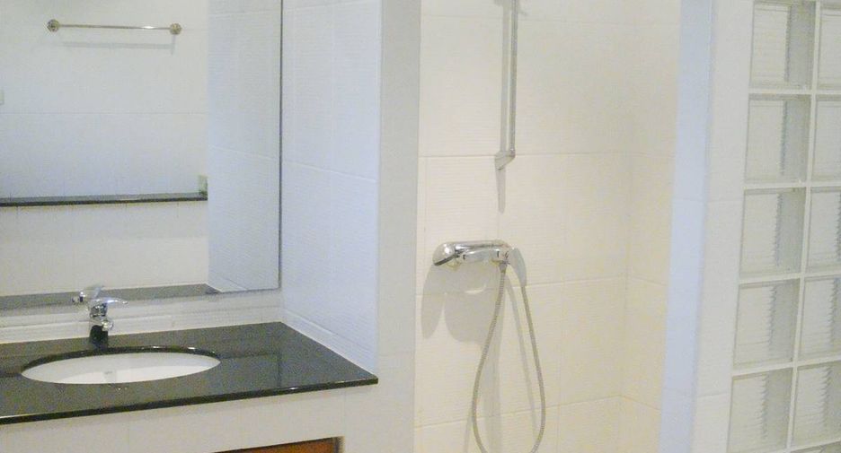 Casa en venta de 6 habitaciones en Bang Lamung, Chonburi
