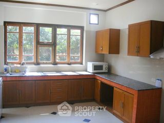 Casa en venta de 6 habitaciones en Bang Lamung, Chonburi