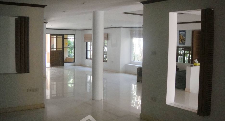 Casa en venta de 6 habitaciones en Bang Lamung, Chonburi