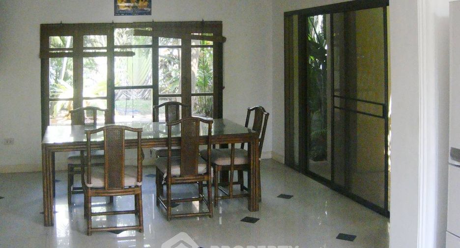 Casa en venta de 6 habitaciones en Bang Lamung, Chonburi