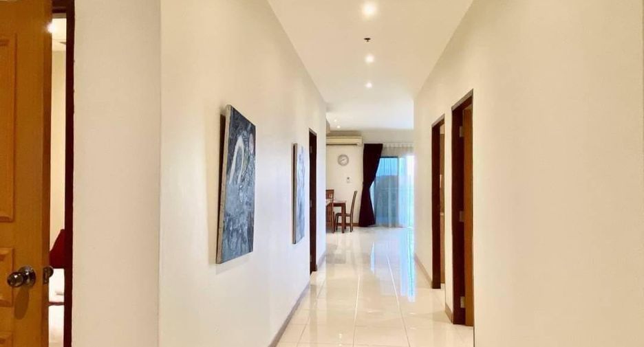 For sale 3 ベッドルーム condo in Bang Lamung, Chonburi