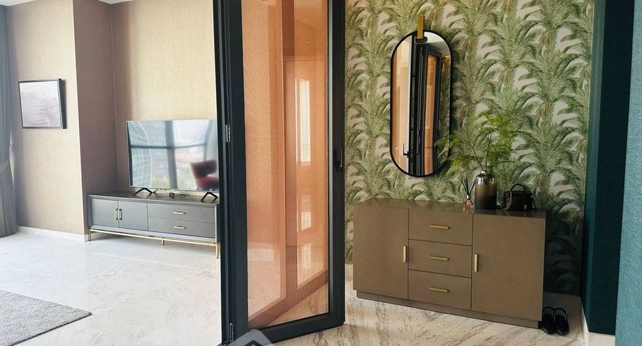 For rent and for sale 2 bedrooms condo in Watthana, Bangkok