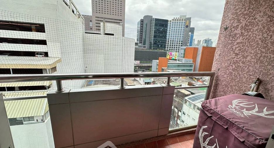 Wohnung zur Miete und zum Kauf mit 1 Zimmer in Bang Rak, Bangkok