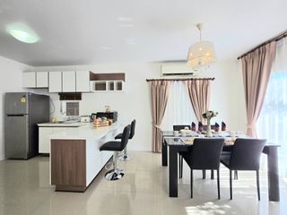 Haus zur Miete mit 3 Zimmer in Mueang Phuket, Phuket