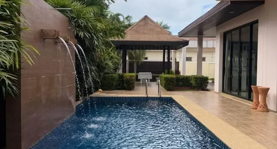 Casa en alquiler de 3 habitaciones en Mueang Phuket, Phuket
