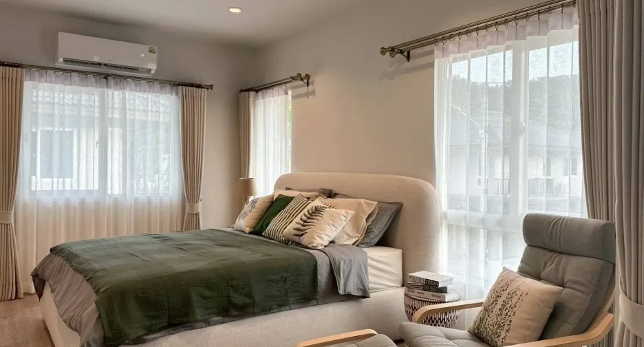 Haus zur Miete mit 4 Zimmer in Mueang Phuket, Phuket