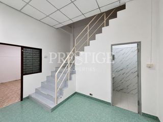 For sale and for rent 2 bedrooms retail Space in Bang Lamung, Chonburi