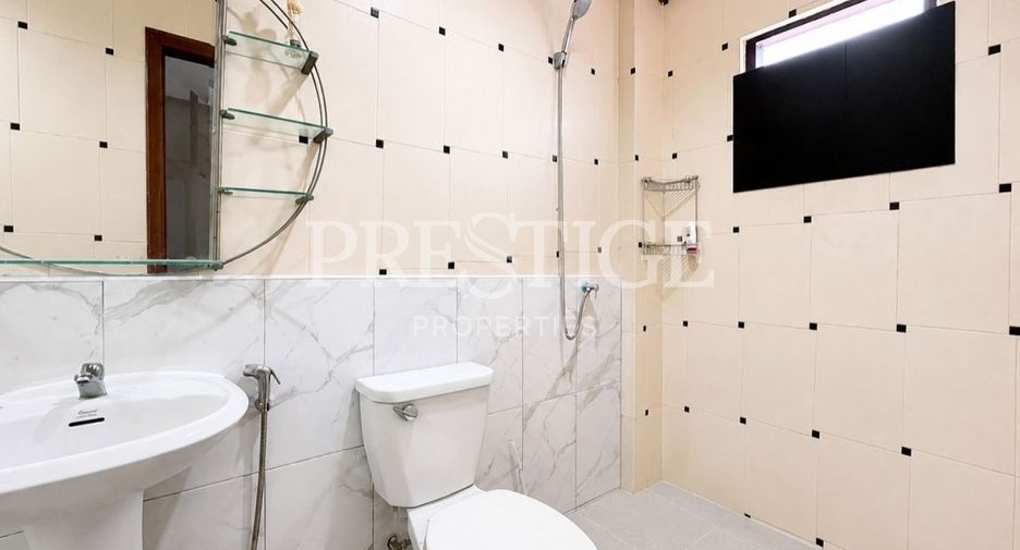 For sale and for rent 2 bedrooms retail Space in Bang Lamung, Chonburi
