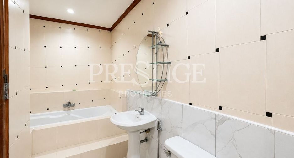 For sale and for rent 2 bedrooms retail Space in Bang Lamung, Chonburi