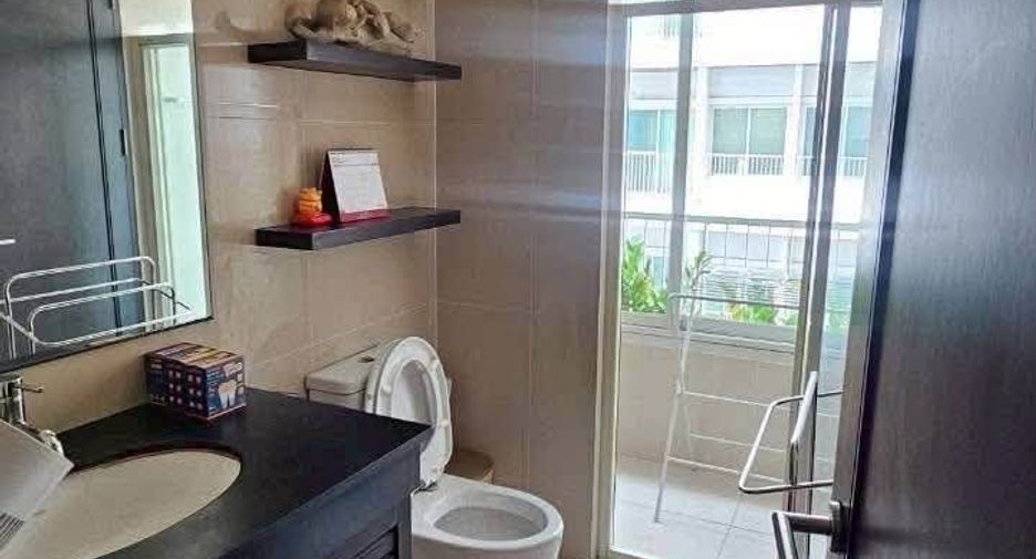 For sale 2 bedrooms condo in Watthana, Bangkok