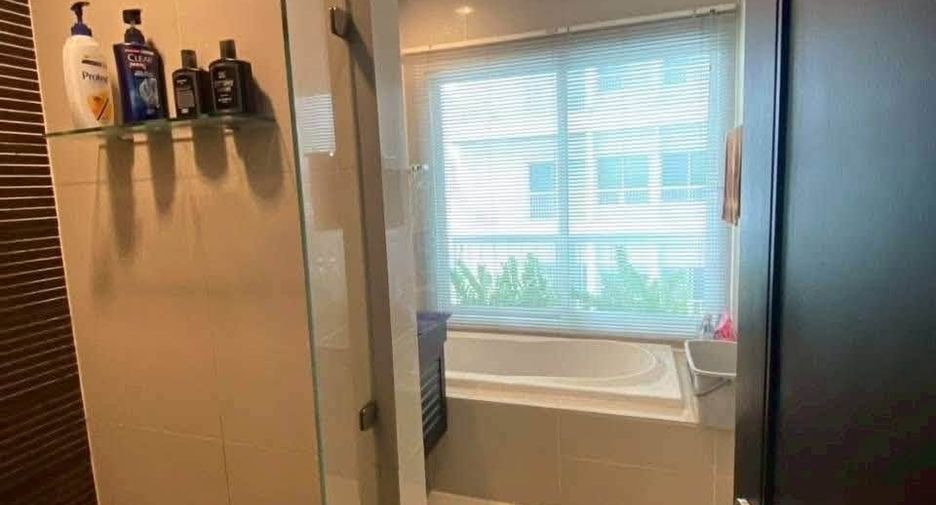 For sale 2 bedrooms condo in Watthana, Bangkok