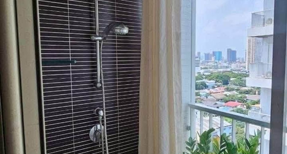 For sale 2 bedrooms condo in Watthana, Bangkok