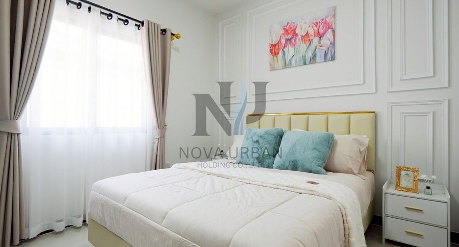 À vendre 3 chambres maison de ville à Bang Lamung, Chonburi