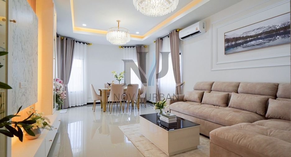 À vendre 3 chambres maison de ville à Bang Lamung, Chonburi