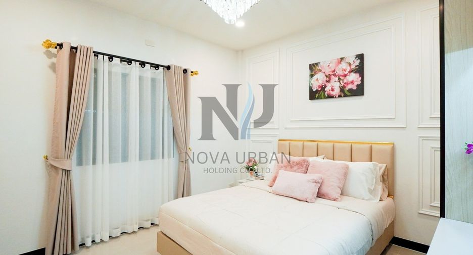 À vendre 3 chambres maison de ville à Bang Lamung, Chonburi