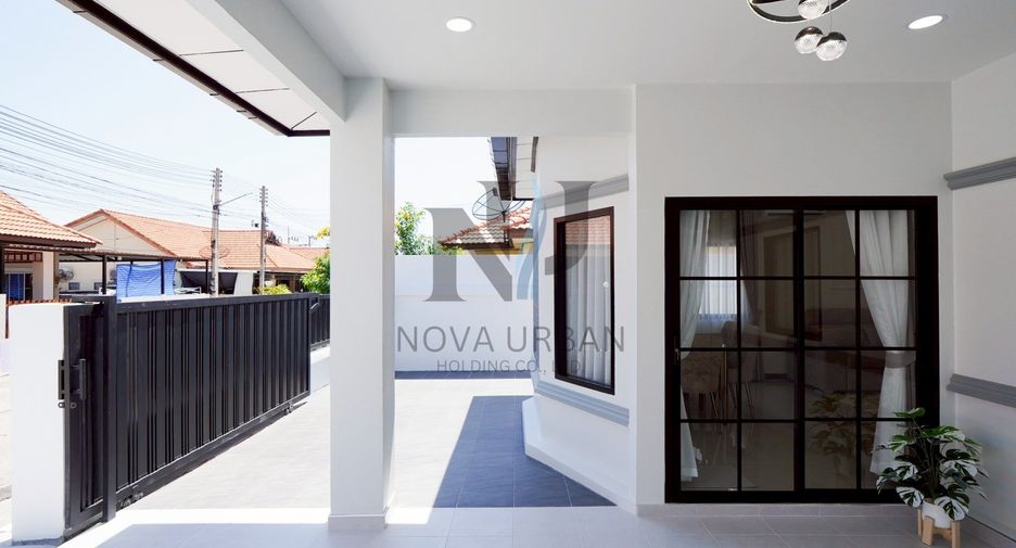 À vendre 3 chambres maison de ville à Bang Lamung, Chonburi