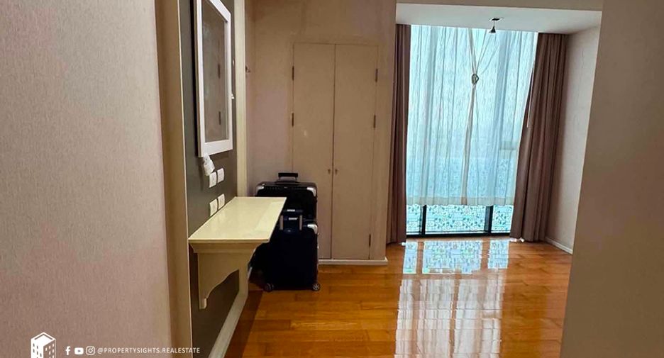 For sale 2 ベッドルーム condo in Watthana, Bangkok