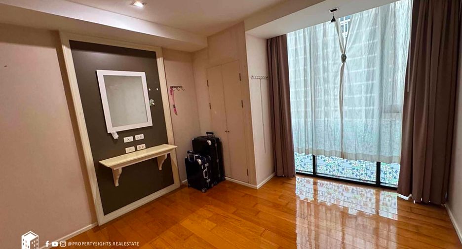 For sale 2 ベッドルーム condo in Watthana, Bangkok