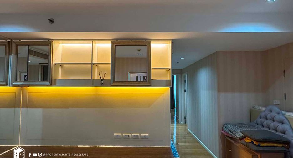 For sale 2 ベッドルーム condo in Watthana, Bangkok